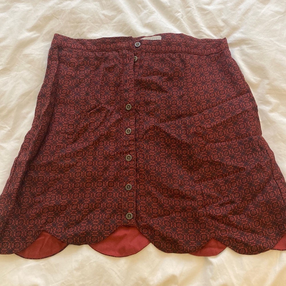 Red skirt with black print
